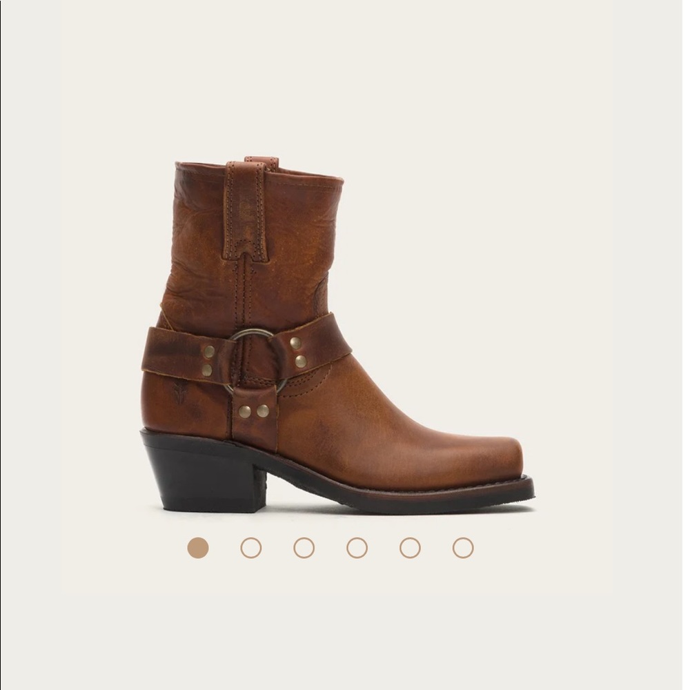 NWOT FRYE HARNESS 8R BOOTS